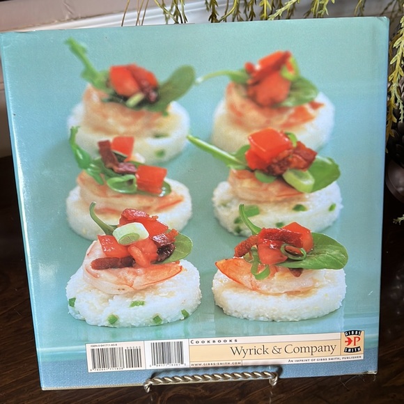 NATHALIE DUPREE’S Shrimp &Grits Cookbook - Picture 2 of 5